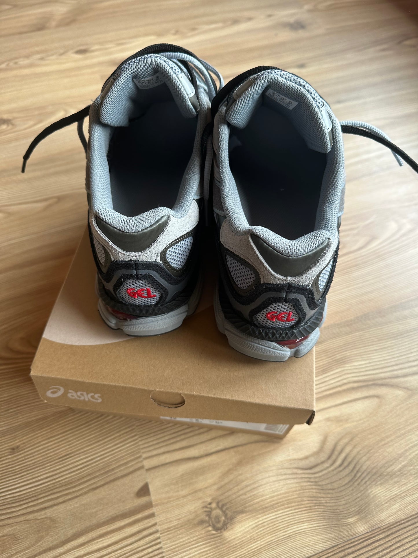 ASICS GEL NYC GRAVEL