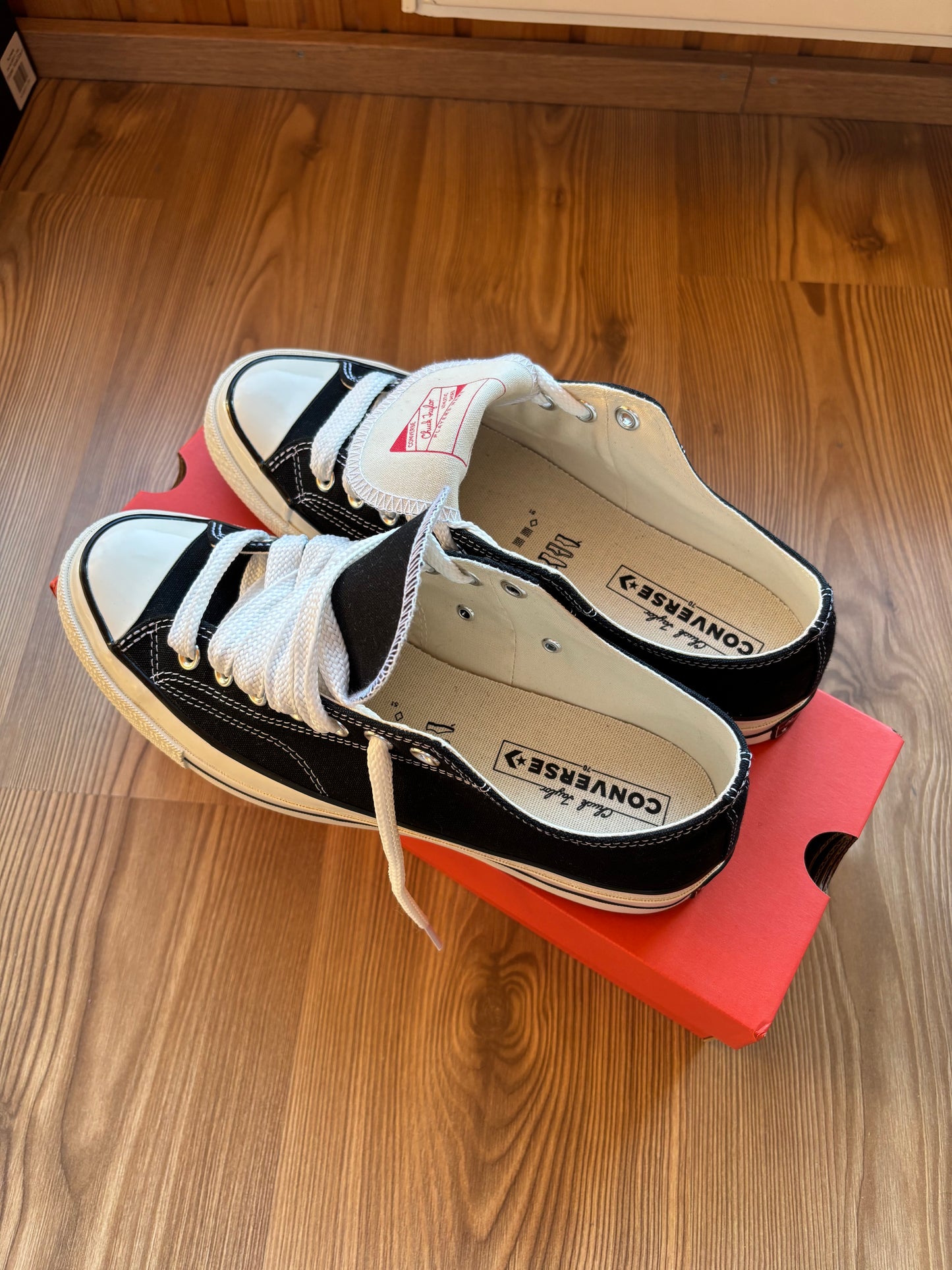 Converse Mihara